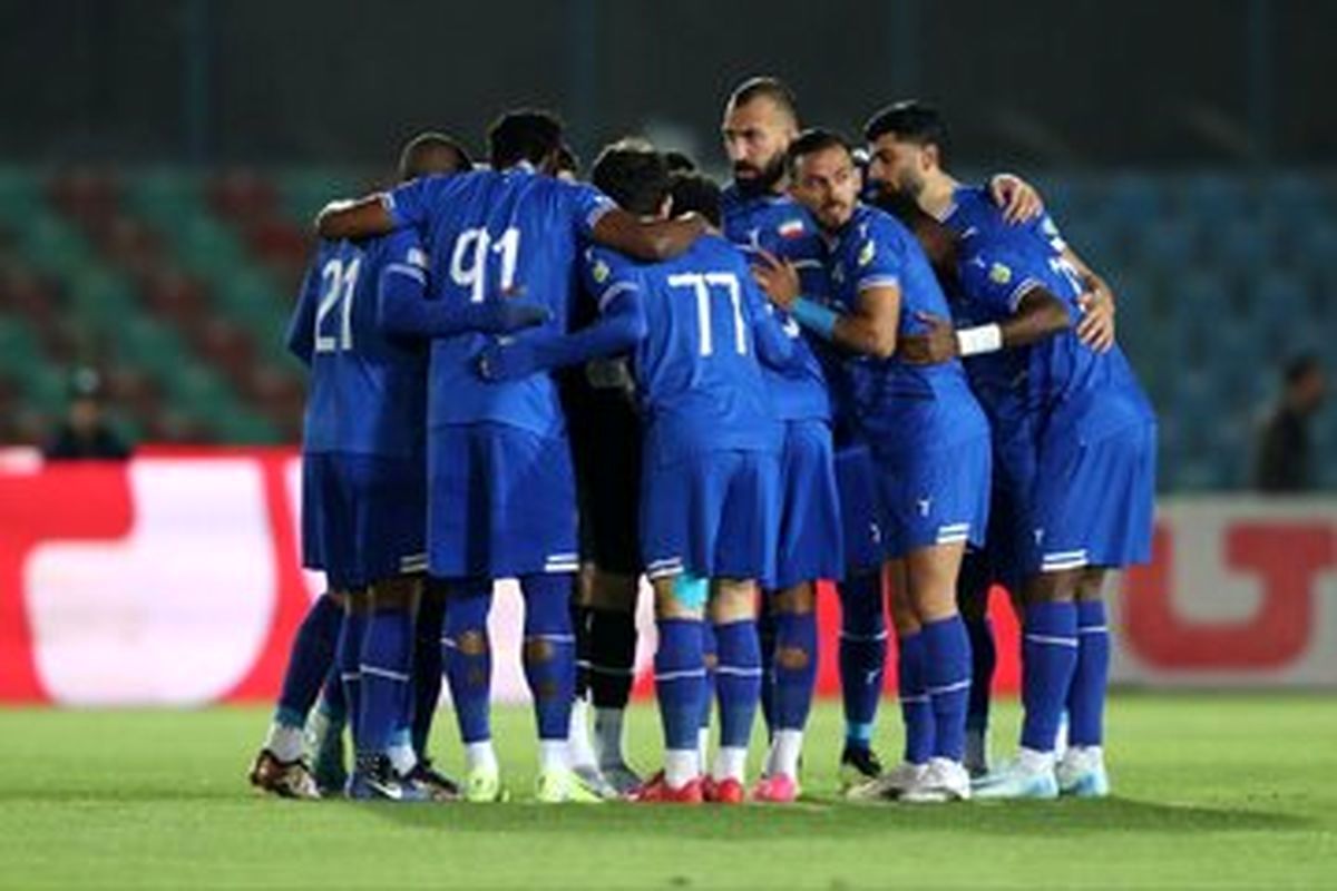 خارجی‌های استقلال پولدار شدند و به تعطیلات رفتند
