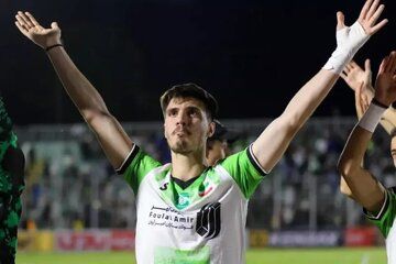 رونمایی از لژیونر جدید ایران در امارات