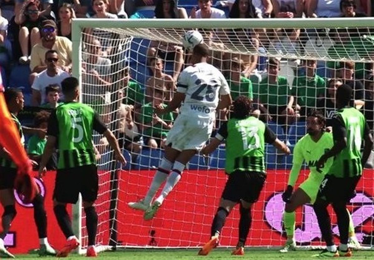 میلان بازی باخته را به تساوی کشاند