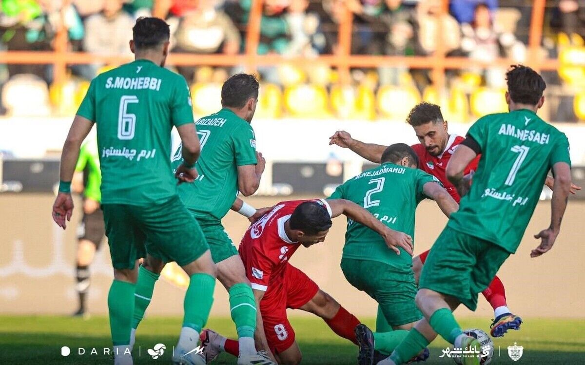 جدول لیگ ایران در پایان مسابقات امروز/ صدرنشینی پرسپولیس با دو بازی بیشتر از استقلال پیش از دربی