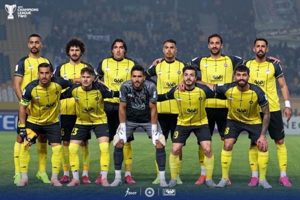 برد ارزشمند سپاهان مقابل الحسین اردن در هوای آلوده نقش جهان 