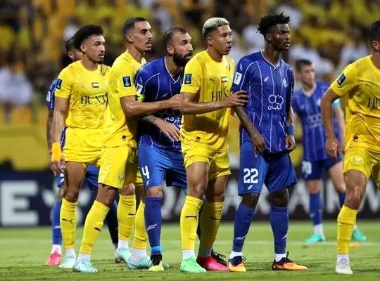 اشتباه عجیب راننده اتوبوس الوصل/ احتمال تاخیر در دیدار با استقلال