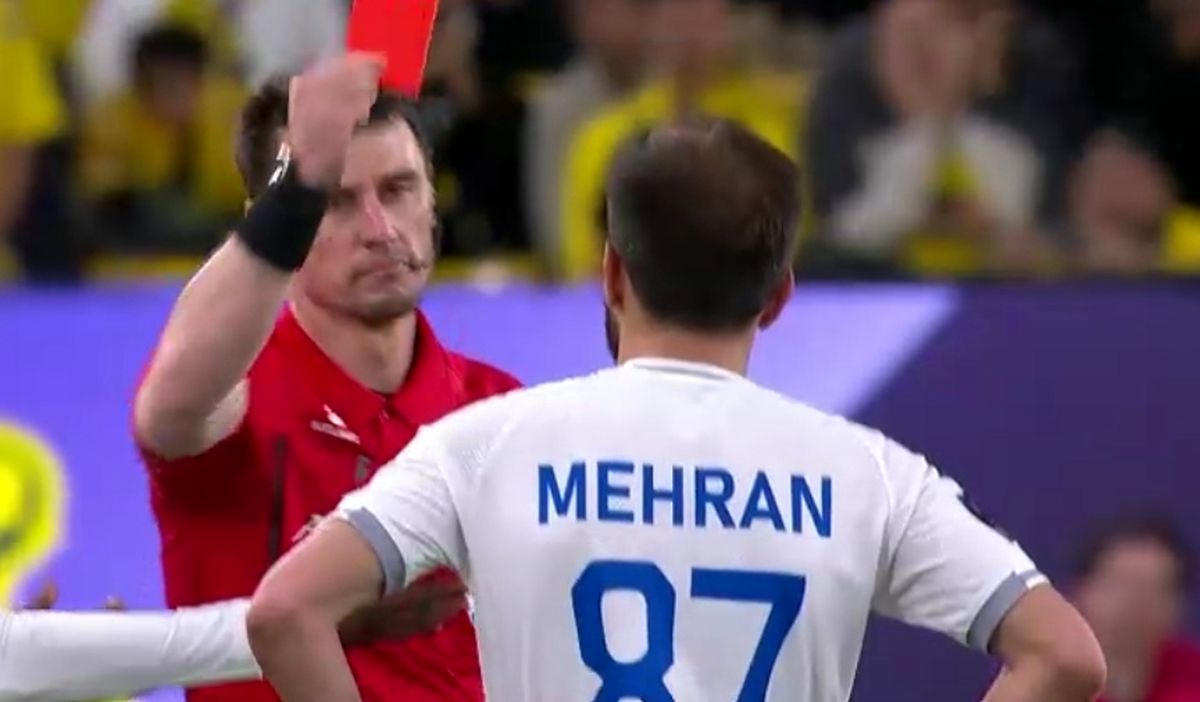 ببینید/ کریستیانو رونالدو مهران احمدی گریان را در آغوش کشید