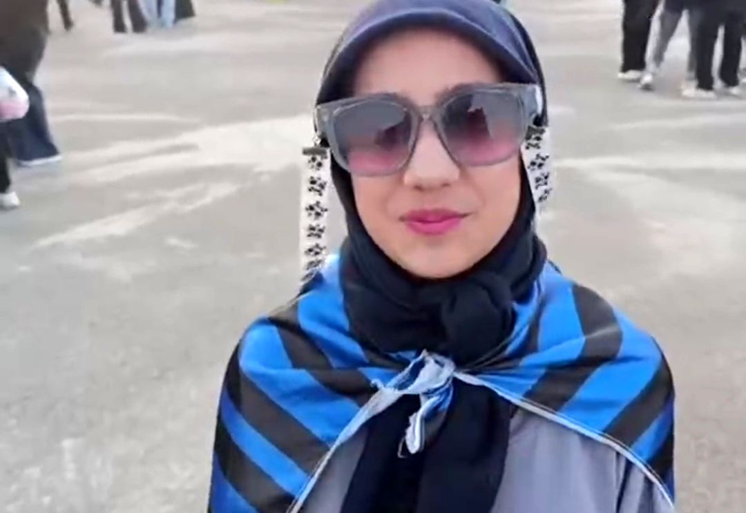 ببینید/ دختر هوادار استقلال طرفدار سپاهان شد