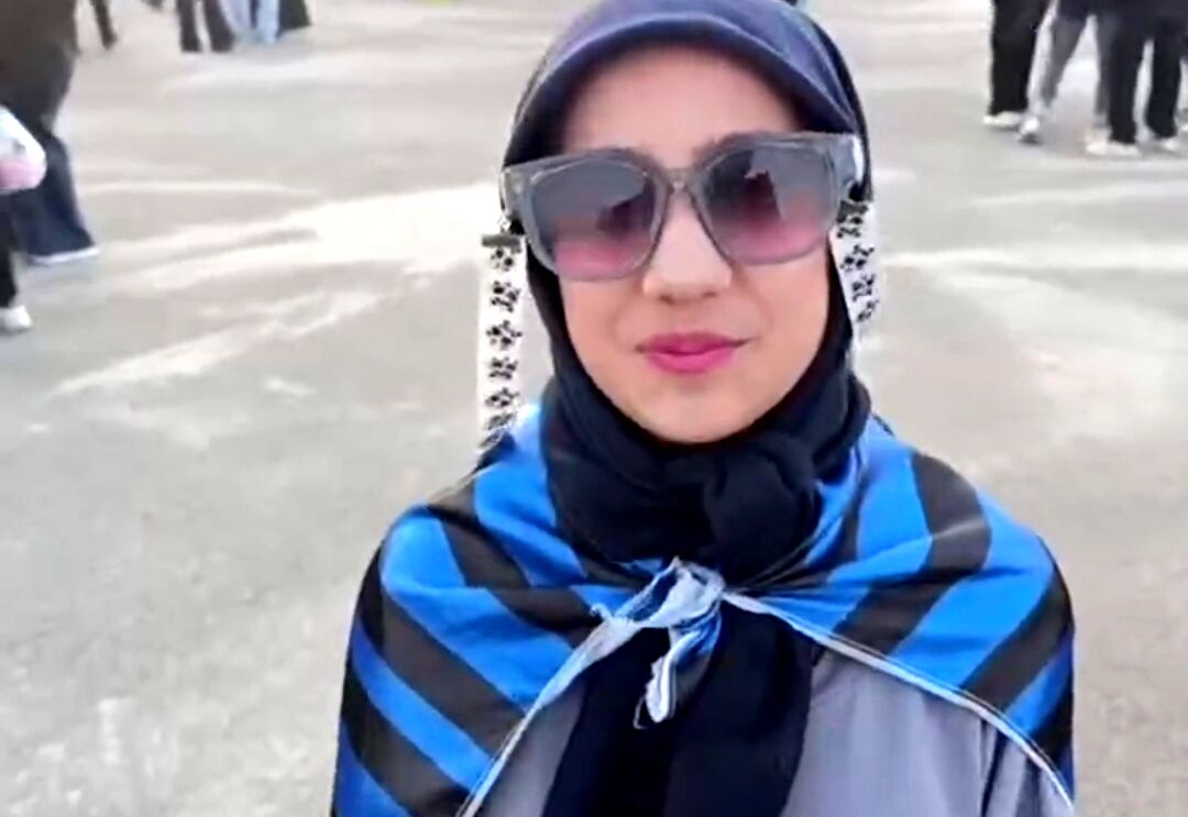 ببینید/ دختر هوادار استقلال طرفدار سپاهان شد
