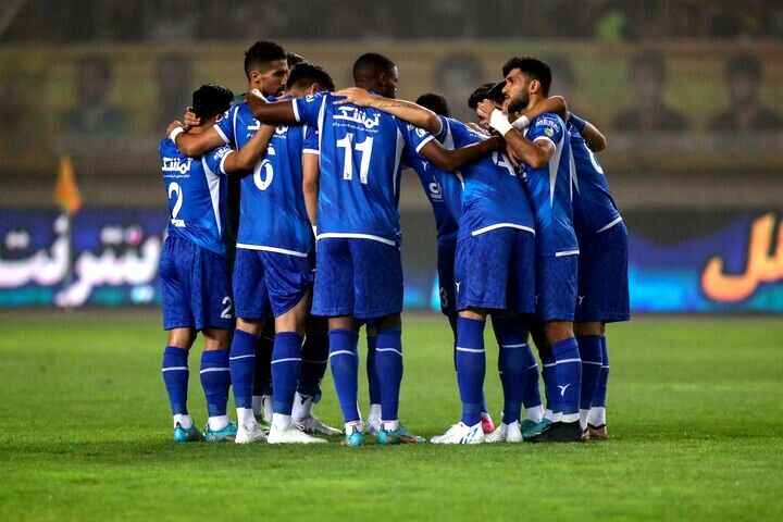 رونمایی از ۱۱ بازیکن استقلال و سپاهان
