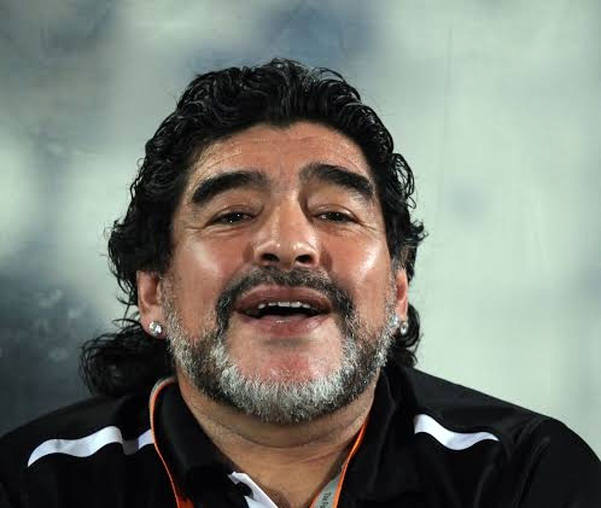 متهم به قتل مارادونا سکوتش را شکست