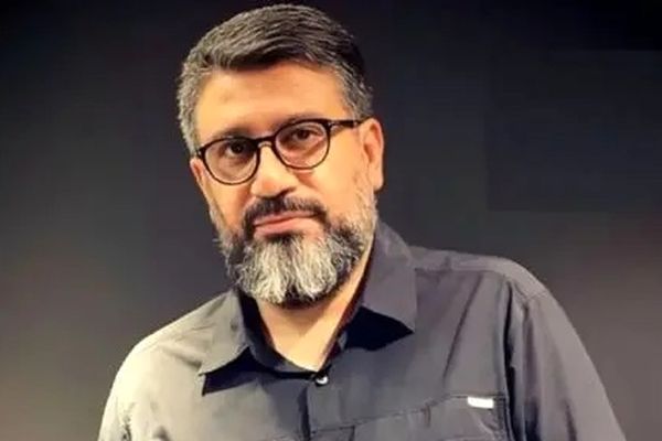 ببینید/ انتقاد رضا رشیدپور از اپوزیسیون خارج کشور و دفاع از وریا غفوری و علی دایی/ زندگی شما خرج دارد زندگی داخلی‌ها نه؟!/ حتی راهپیمایی هایتان هم آخر هفته (یکشنبه) هاست/ خودتان در خانه نشسته‌اید و شمع روشن کرده‌اید و جوشن کبیر می‌خوانید؟!