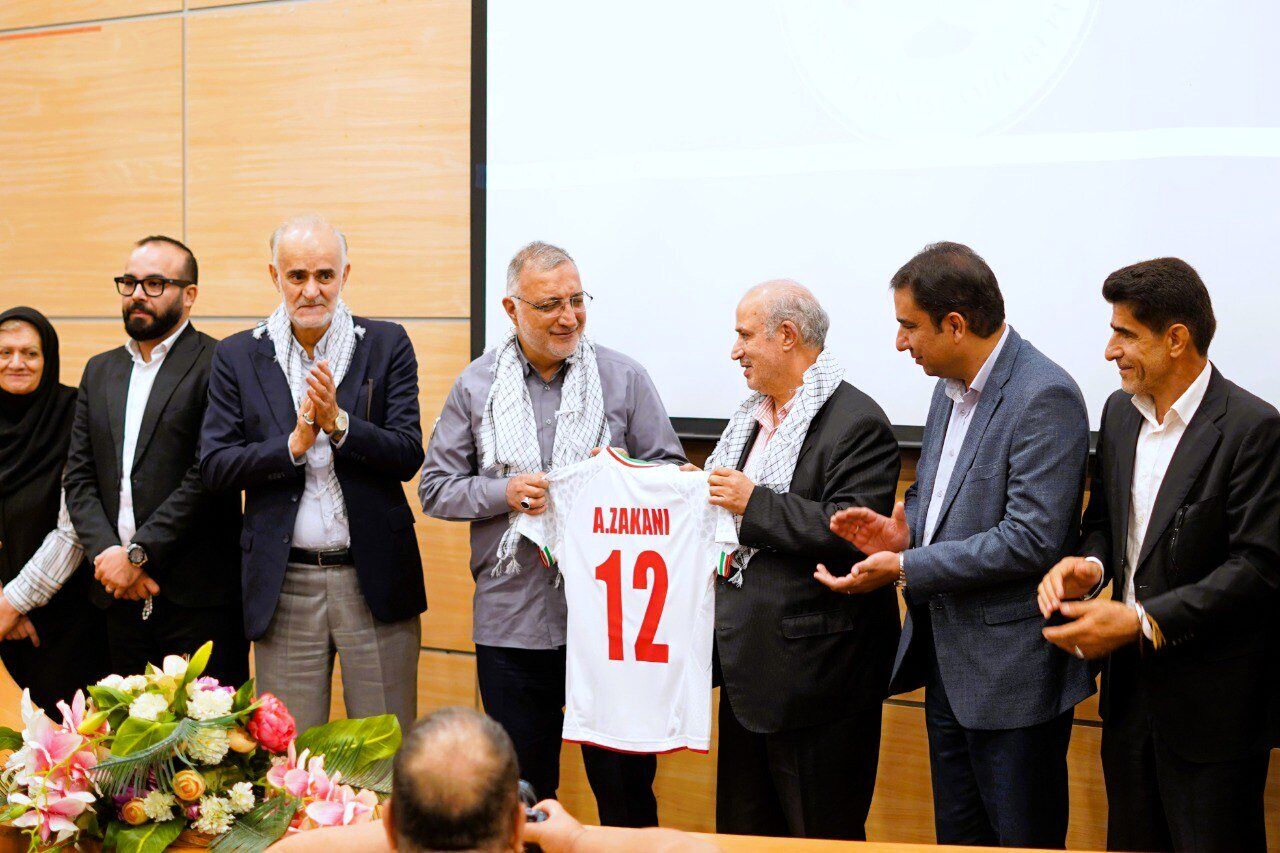 پیراهن شماره ۱۲ تیم ملی برای علیرضا زاکانی