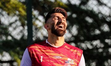 آقای دکتر بیرانوند به اتاق عمل! / کاریکاتور