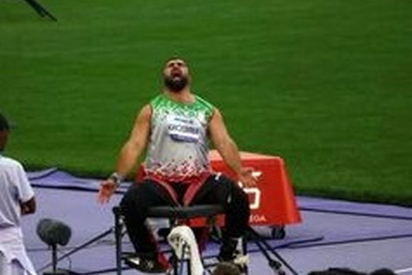  یک ایرانی شاهکار جدید خلق کرد و سلام نظامی داد/ عکس