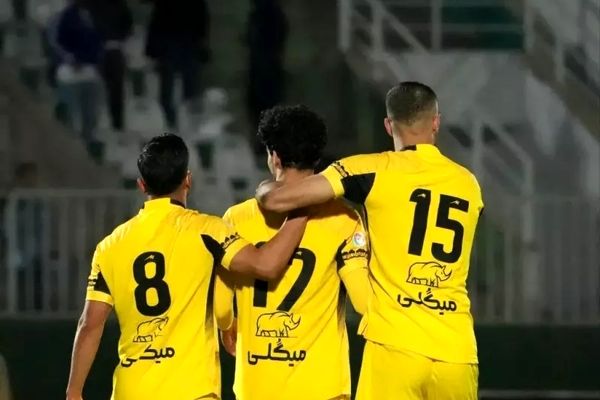 پاسخ فوری شیرازی‌ها به پست جنجالی شمس‌آذر