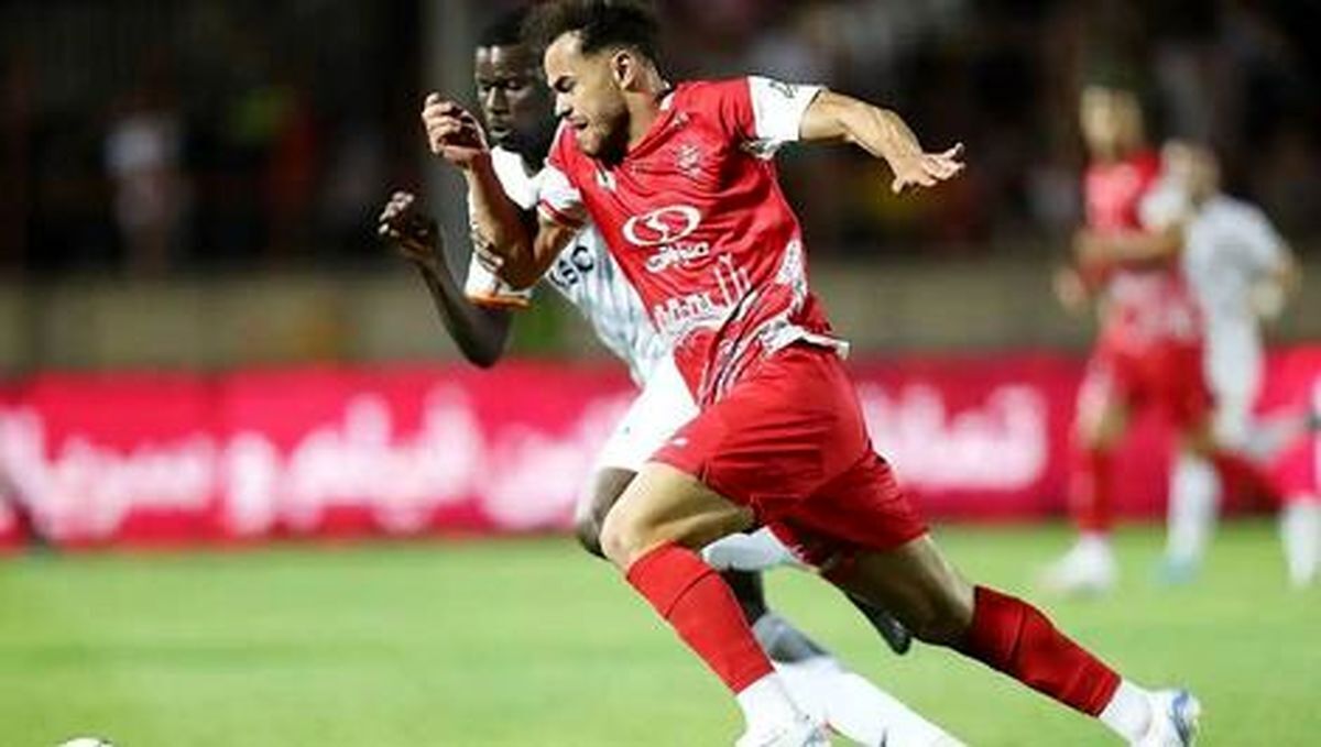 اورونوف و فرزند یک ساله‌اش در یک قاب/ عکس
