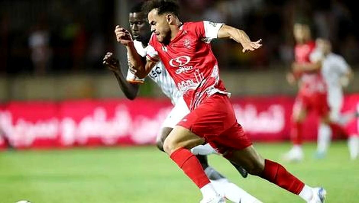 اورونوف و فرزند یک ساله‌اش در یک قاب/ عکس
