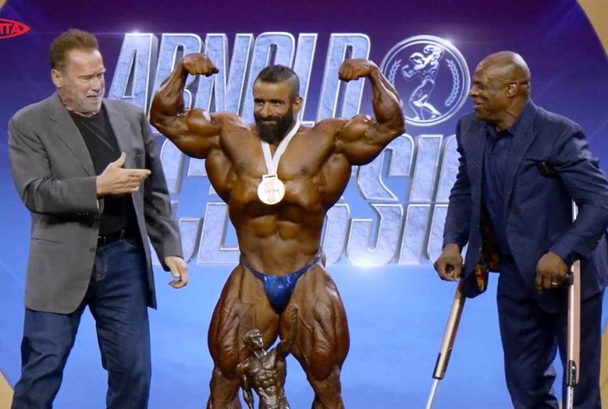 دومین قهرمانى هادى چوپان در 2 هفته، این بار در انگلستان/ او با آرنولد و رونى کلمن جشن قهرمانى گرفت!/ تصاویر