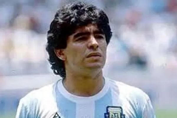 مارادونا در ۲۰ سالگی؛ سال ۱۳۵۹