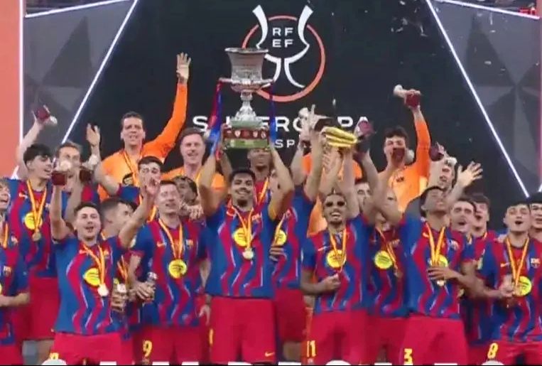 بارسا 3-2 رئال: یک قهرمانی جنون‌آمیز