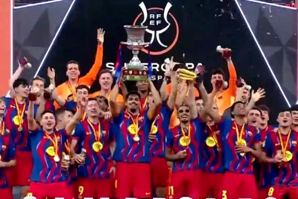 بارسا 3-2 رئال: یک قهرمانی جنون‌آمیز