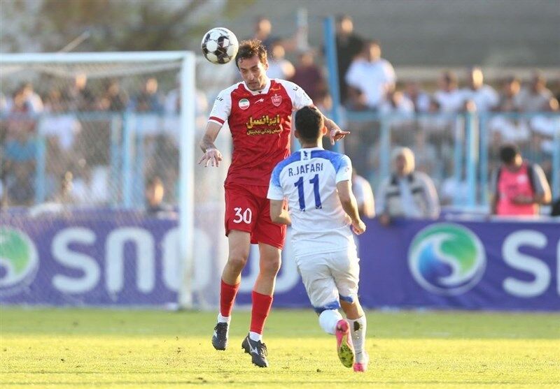 ادامه تعقیب و گریز استقلال و پرسپولیس در مسیر اراک - تهران