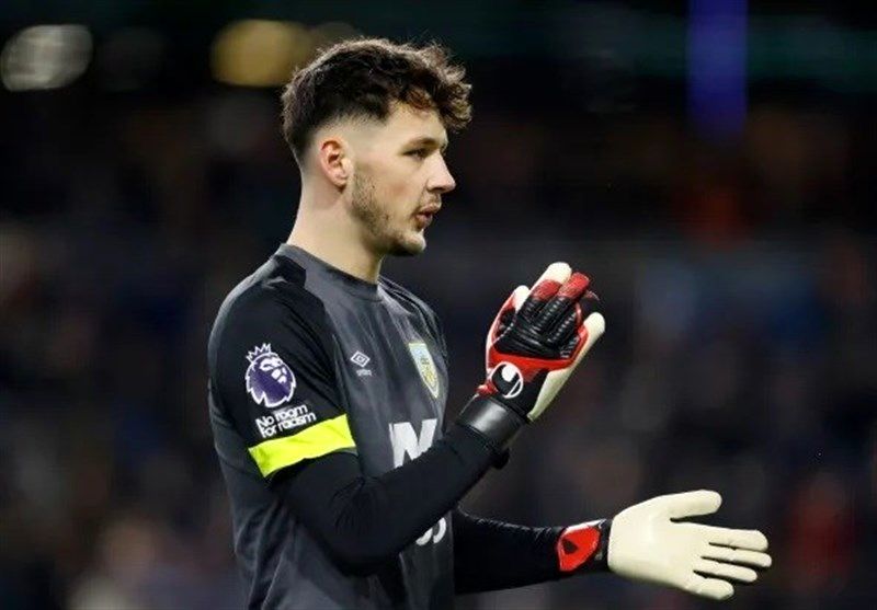 پیشنهاد چلسی برای خرید دروازه‌بان برنلی
