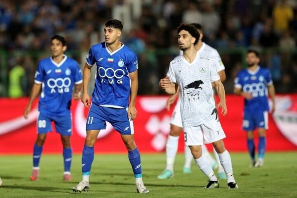 فرار استقلال از شکست در بازی پرگل با ذوب‌آهن