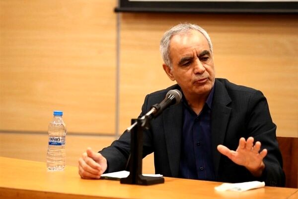 بهاروند: بعد از مشورت با وزیر ورزش تکلیف لیگ برتر را مشخص می‌کنیم