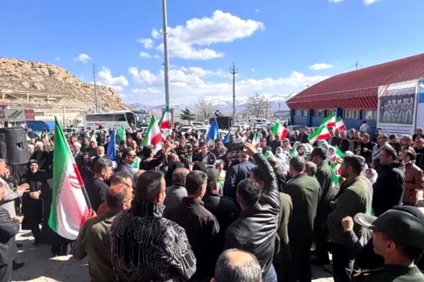 دختران فوتبالیست ایران به وطن بازگشتند/ عکس 