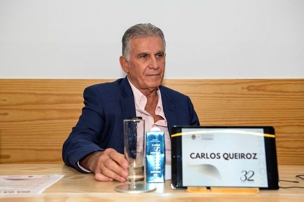 تماس کارلوس کی‌روش با یک مدیر ایرانی