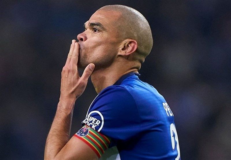 تمدید قرارداد پیرترین بازیکن پورتو
