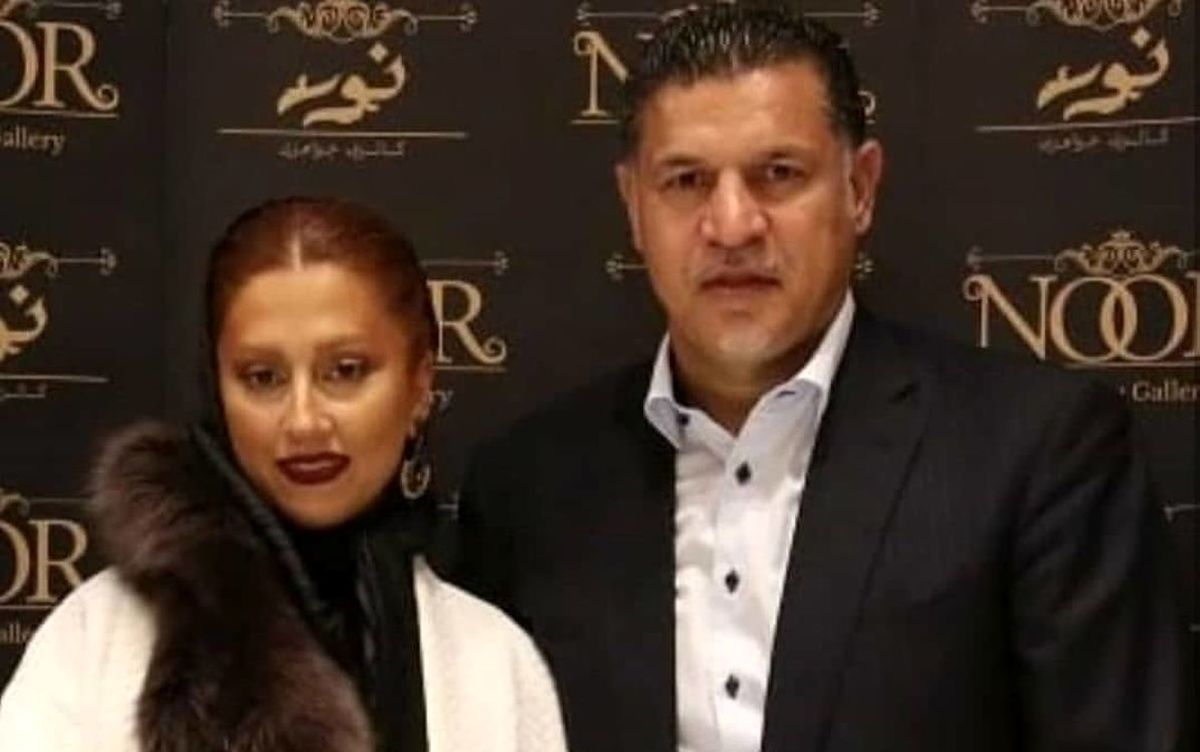 ببینید/ هدیه گران قیمت مونا فرخ آذری به علی دایی به مناسبت ولنتاین