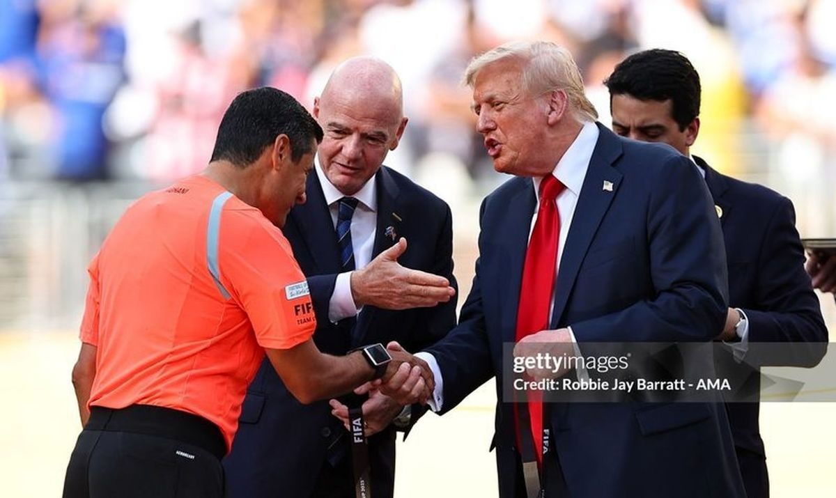 واکنش خبرگزاری فارس به دیدار ترامپ و فغانی در جشن قهرمانی/ ویدئوی دست دادن داور ایرانی و رئیس جمهور آمریکا پس از فینال جام جهانی باشگاه‌ها