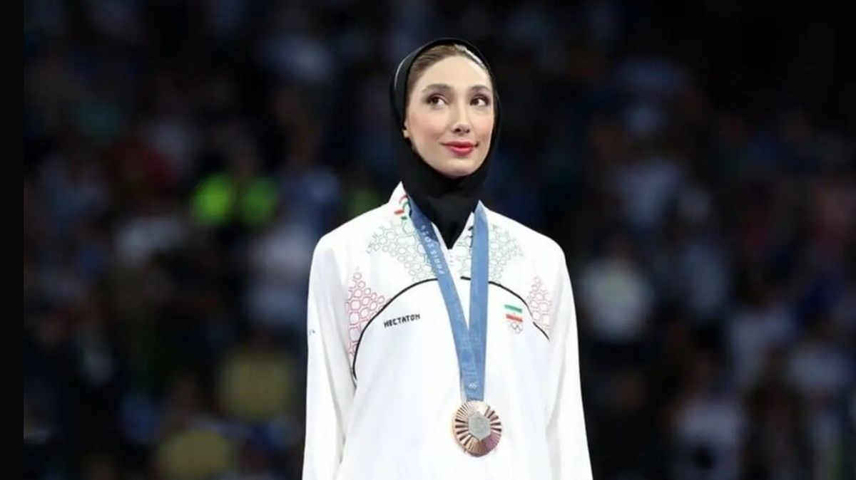 هادی ساعی: هیچ منتی سر مبینا نعمت زاده نیست او میتواند تحصیلاتش را ادامه بدهد
