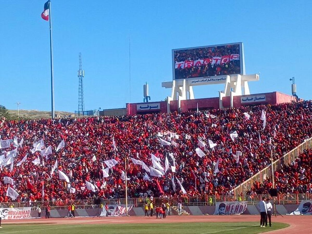 گزارشی از جشن قهرمانی تراکتور/ تراکتوری‌ها رکورد گینس را شکستند/ حضور تاریخی زنان تراکتوری در ورزشگاه