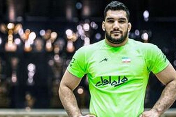 فرنگی‌کار سنگین‌وزن ایران زیر پرچم جمهوری آذربایجان کشتی می گیرد
