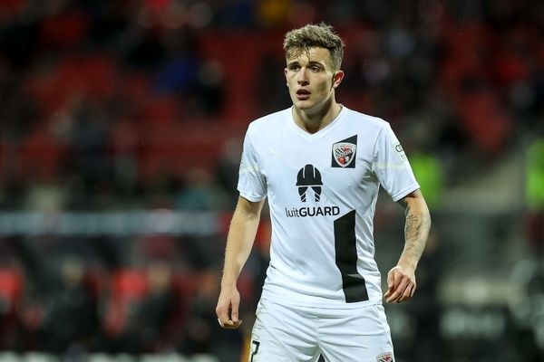 رونمایی از اولین دورگه تیم ملی؛ قلعه نویی: قرار است پدر دنیس اکرت برای مذاکره به ایران بیاید/ مهاجم آلمانی جای طارمی را می گیرد؟