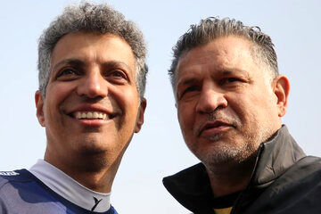 پا به توپ شدن فرشته‌ها در حضور علی دایی و عادل فردوسی‌پور