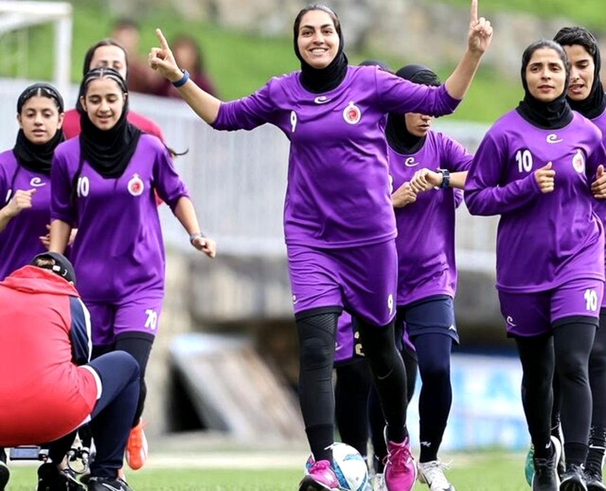 صعود دختران فوتبالیست بم به یک‌چهارم نهایی لیگ قهرمانان آسیا

