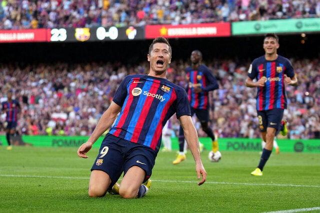 برنامه لواندوفسکی برای ادامه حضور در بارسا
