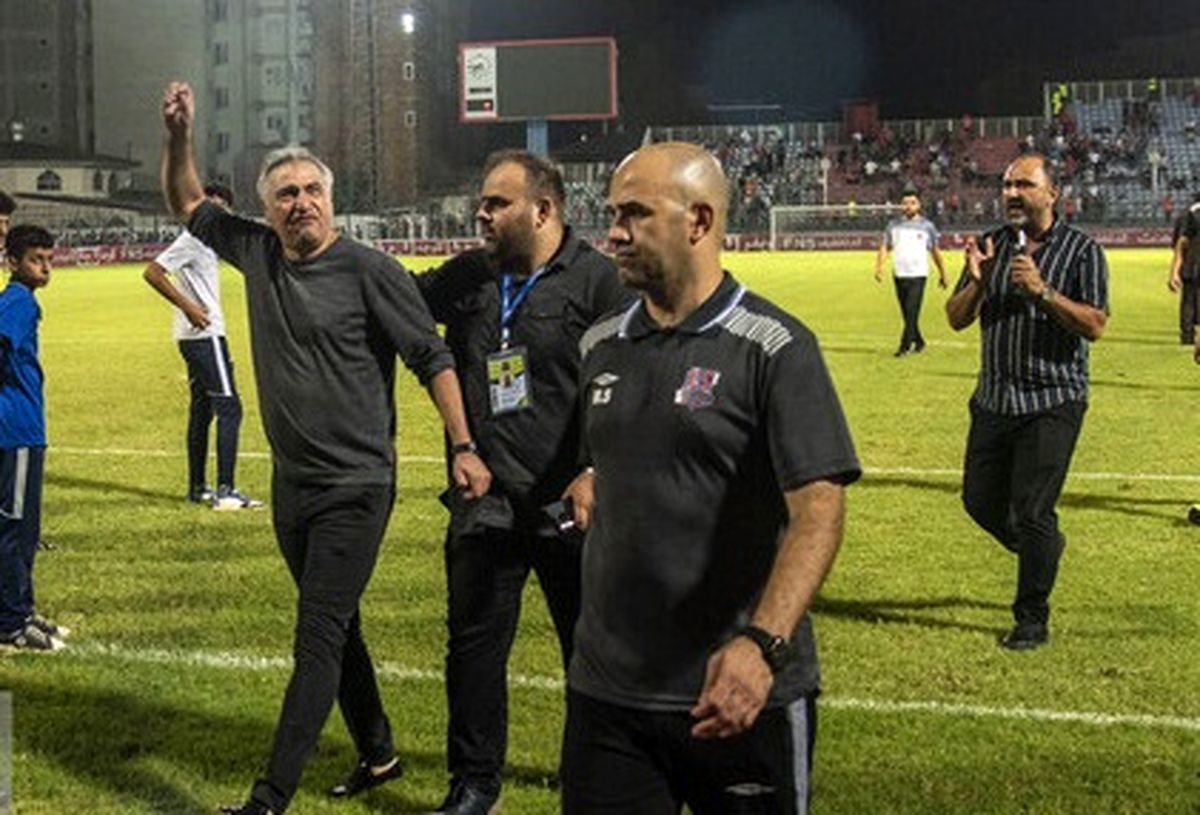 هواداران نساجی علیه الهامی
