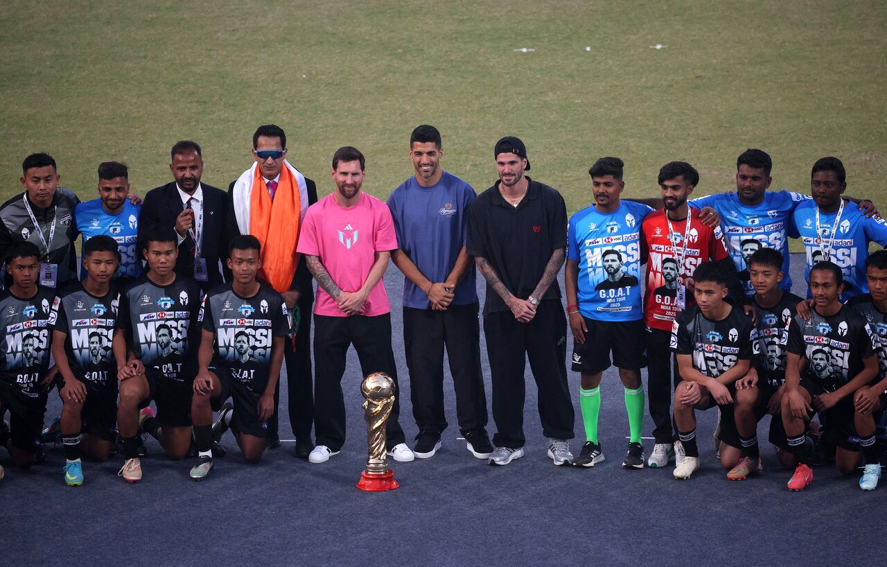 درآمدزایی عجیب مسی از سفر به هند؛ سلام و عکس بیش از ۱۱ هزار دلار