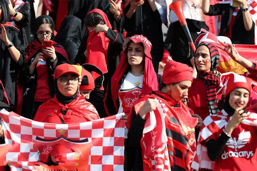 ببینید/ سنگ تمام دختران پرسپولیسی برای تیم محبوب‌شان 