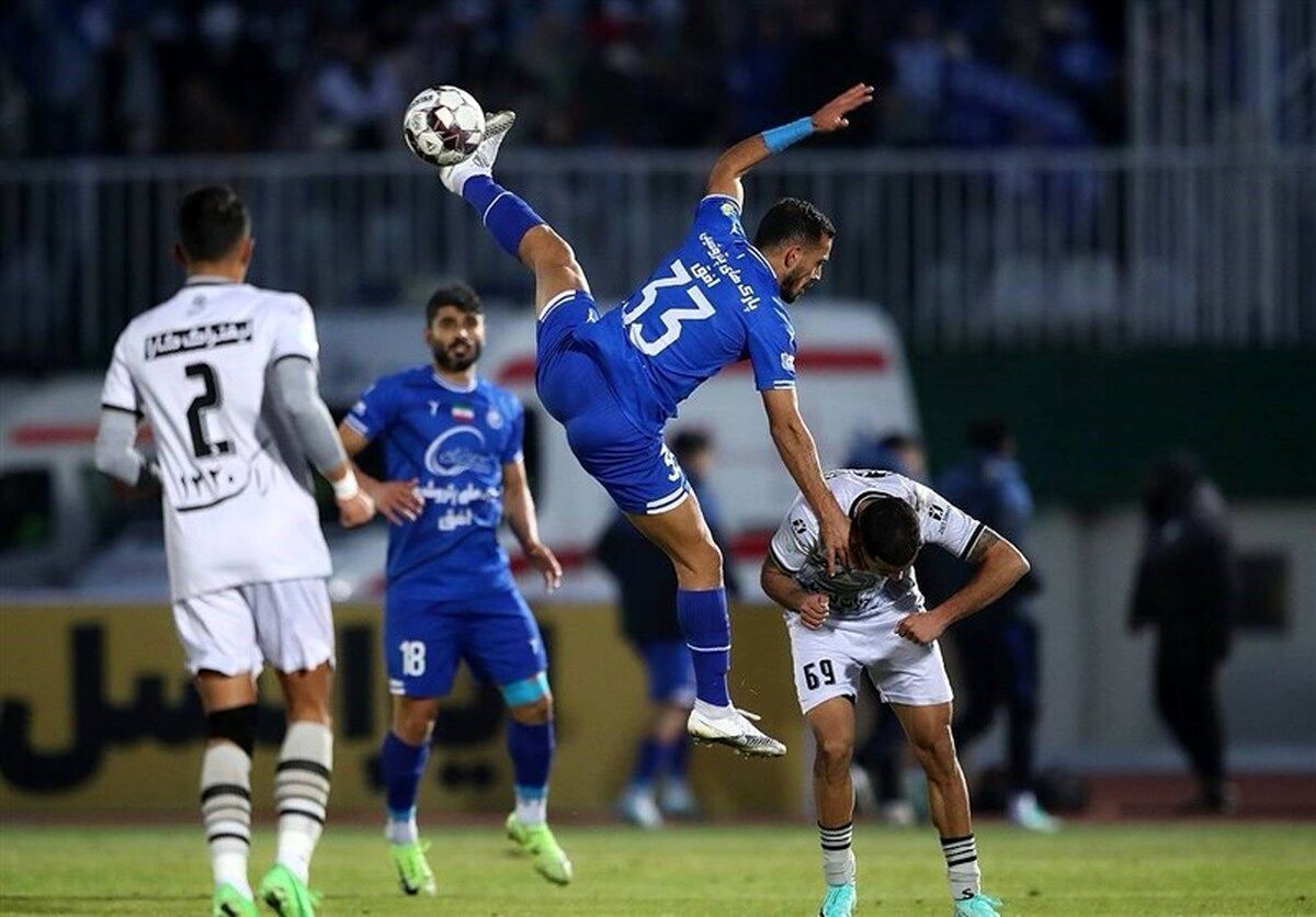 تساوی آلومینیوم اراک مقابل استقلال؛ یلدای کم فروغ آبی
