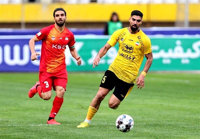 رضا اسدی به بازی با پرسپولیس هم نمی‌رسد
