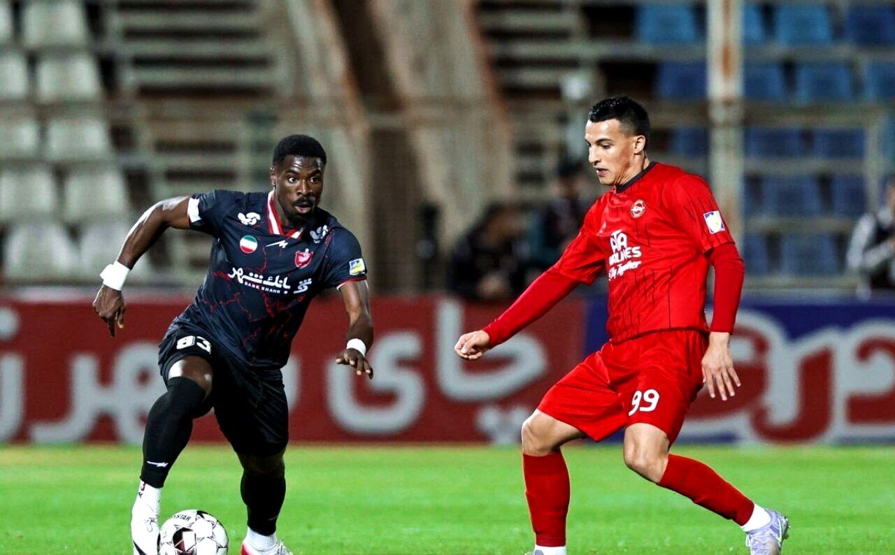 تراکتور یک - پرسپولیس یک/ پرسپولیس با یک سوپرگل از شکست در تبریز فرار کرد
