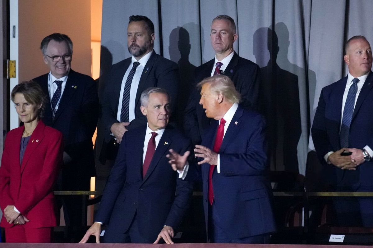 ترامپ به آرزویش رسید/ جایزه صلح فیفا برای رییس جمهور آمریکا 