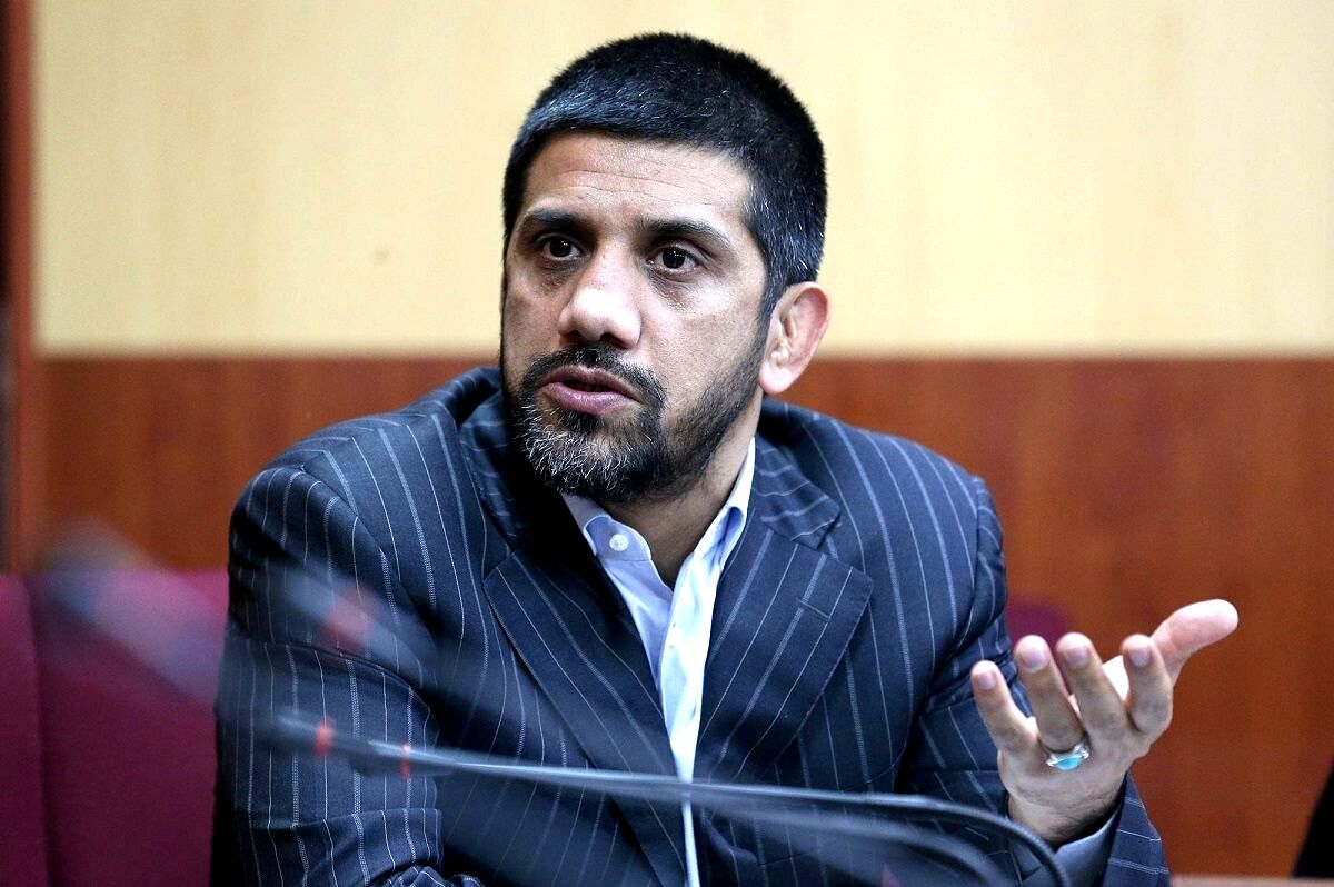 ببینید/ انگلیسی حرف زدن علیرضا دبیر در مسابقات کشتی قهرمانی جهان؛ «مانی پروبلم؟ والله پروبلم!»