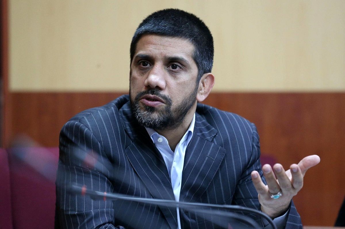 ببینید/ انگلیسی حرف زدن علیرضا دبیر در مسابقات کشتی قهرمانی جهان؛ «مانی پروبلم؟ والله پروبلم!»