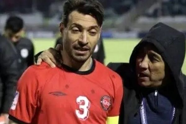 شکایت رسمی ملوان از خداداد عزیزی و شجاع خلیل زاده