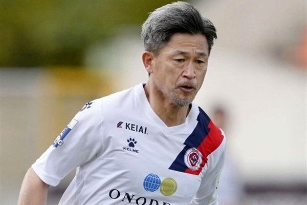 قرارداد جدید ستاره فوتبال ژاپن در ۵۸ سالگی!