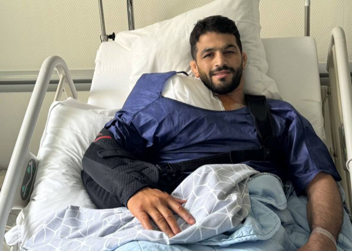 دبیر: برگشت حسن یزدانی به کشتی ۵۰-۵۰ است.
